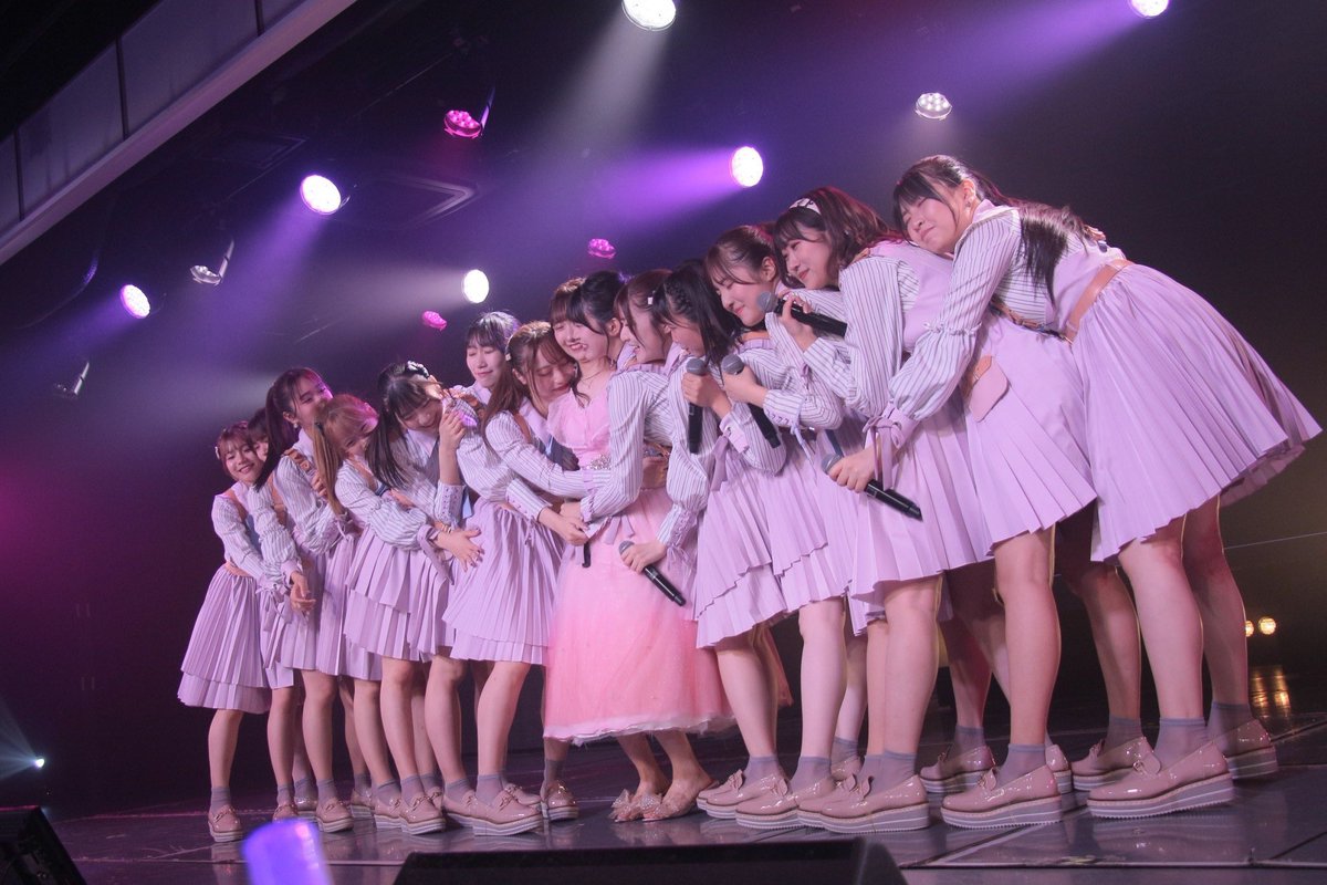 em__uy's tweet photo. こんなに好きになった子は初めてでめっちゃ優しくてこんなに可愛いくて面白くてみんなを愛し愛されているゆなこちゃんに出会えて幸せです😊
ゆなこちゃんを推していて本当に楽しかった！ありがとう。
寂しいけどゆなこちゃんがこれからずっと幸せであることを祈っています。
卒業おめでとう大好き！ https://t.co/U5X4PmpMA7