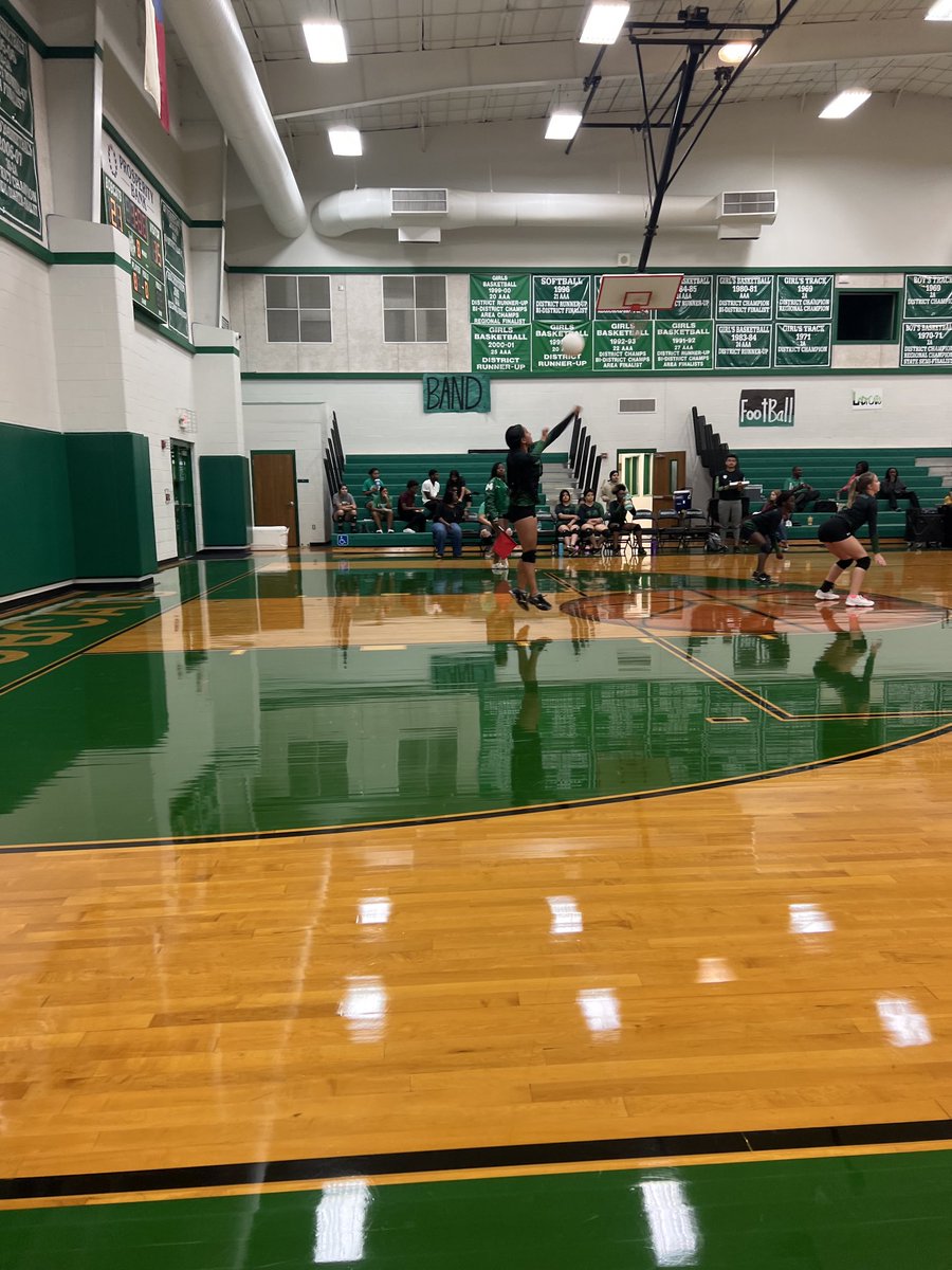 Hempstead_HS's tweet photo. JV Lady Cats added a “W” to their record against Hitchcock. Way to go! #LevelUpHHS #HigherHeights https://t.co/ynPf7baPFp