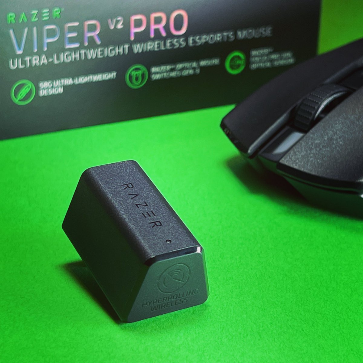 siliconartGAME's tweet photo. The #Razer #HyperPolling #Wireless Dongle with 4000Hz wireless polling rate is the ultimate upgrade. Paired with the Razer Viper v2 Pro. 💚🐍
#esports #gaming #razergaming #pcgaming #highperformance #valorant #apexlegends #overwatch2 #csgo https://t.co/Wuj2EYAAPT
