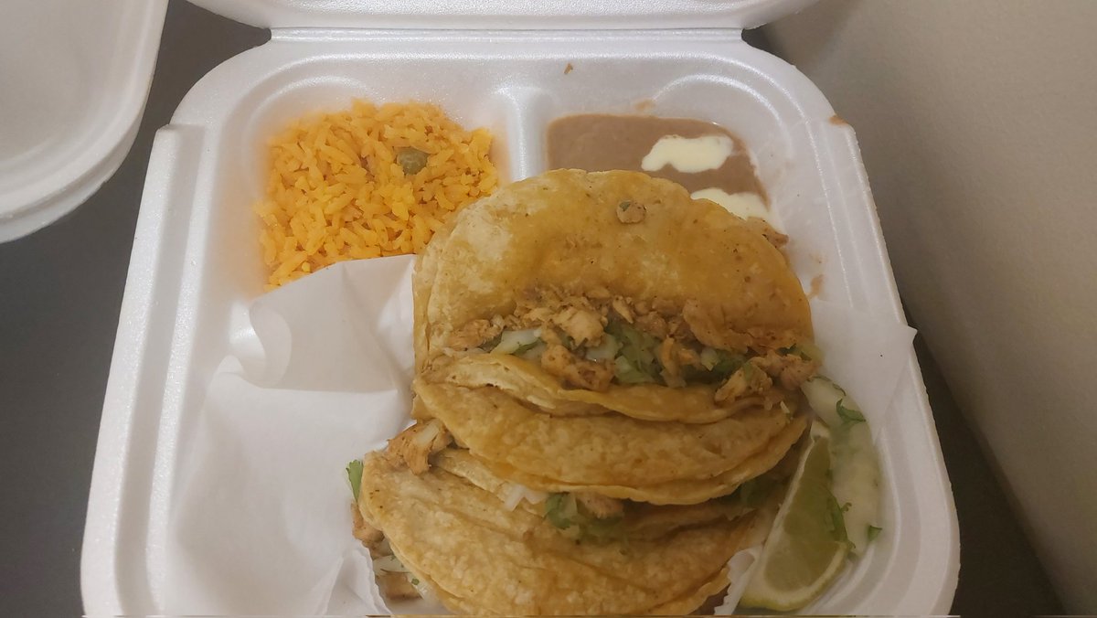 votegriffin's tweet image. I'm at the MiLib tacos &amp;amp; texting party!  We are #MobilizedAF, #LoudAF, #EmpoweredAF, and we’re #ReadyAF to make our voices heard!  

We need you to vote before 11/8 and make sure all your friends and family vote too! You gonna vote? @MILiberation @CommChangeAct