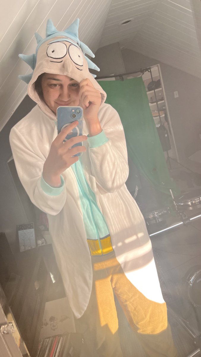 ms_meseeks's tweet photo. Still feeling too sick to stream unfortunately. Hopefully I’ll be back later this week! You guys aren’t ready for the power of my Rick anyway 😜 #existenceispain https://t.co/PeXjaRlvMg
