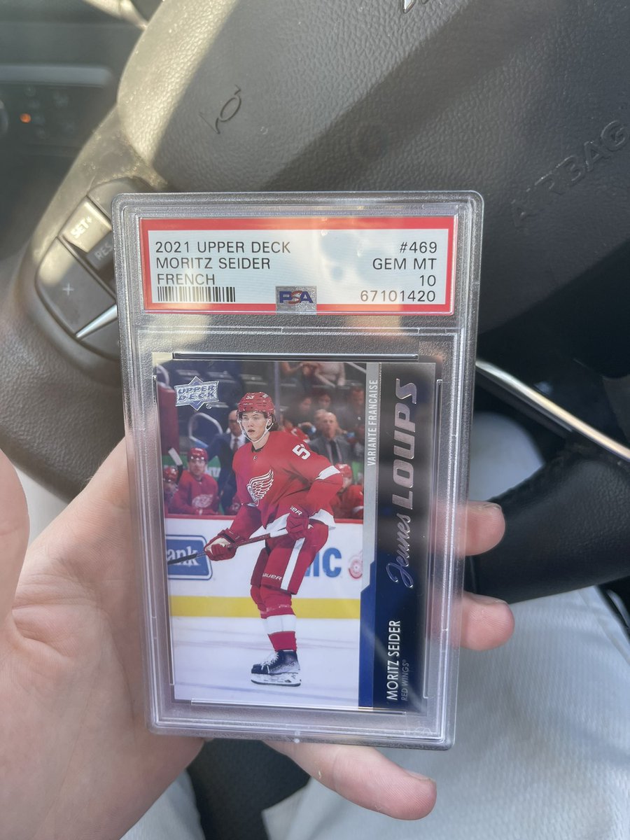 Ty_Guy25's tweet photo. Easily the coolest card I’ve ever pulled. If anyone wants to take it off my hands that’d be rad. $800 or best offer https://t.co/9R7iX6nSms