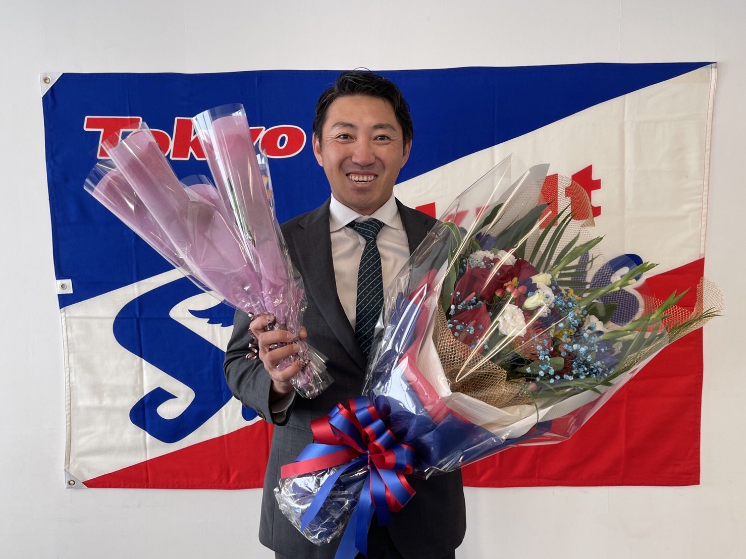Amazon.co.jp: 内川聖一 横浜ベイスターズ時代支給スパイク直筆