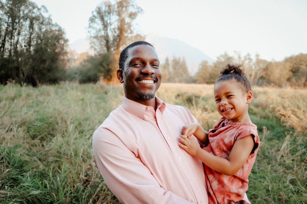 jamjamwalton's tweet photo. "Let us be grateful to the people who make us happy; they are the charming gardeners who make our souls blossom."
#DaddyJam #WaltonPartyOfFour https://t.co/2ugj5BIrYa