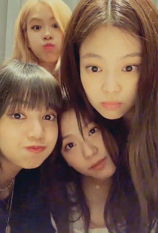bvlgrlisa tweet picture