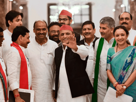 JantantraTv's tweet image. ➡समाजवादी पार्टी का आज से दो दिवसीय सम्मेलन 

➡सपा करेगी राज्य और राष्ट्रीय सम्मेलन

➡आज होगा प्रान्तीय अधिवेशन

#SamajwadiParty @yadavakhilesh @samajwadiparty  #conference #Provincialconvention #jantantratv