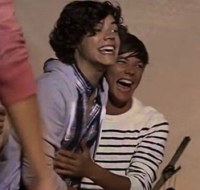 mel_thearmtouch's tweet photo. Happy Larry Day
💙💚
#LarryIsReal #happy28th https://t.co/yuG6I49Op0