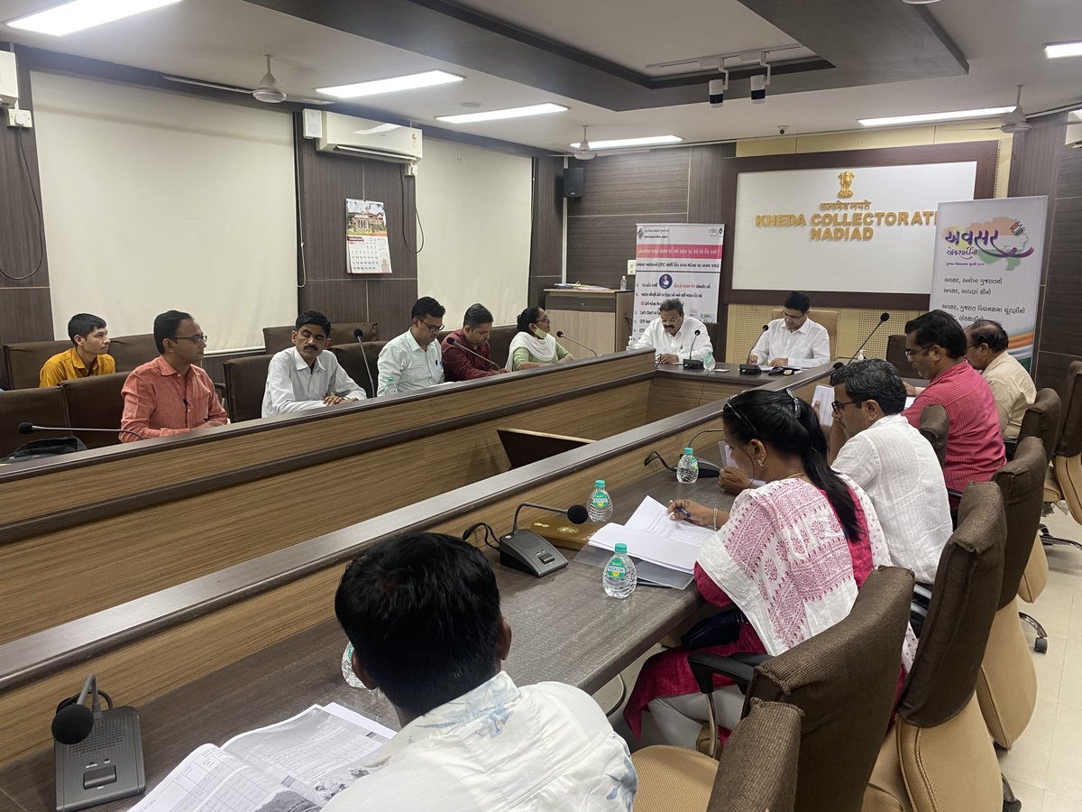 આજરોજ જિલ્લા સેવા સદન ખાતે પ્રધાનમંત્રી મત્સ્ય સંપદા યોજના અન્વયે જિલ્લા સ્તરીય સલાહકાર સમિતિ ની બેઠક યોજી, યોજના ના સુચારુ અમલીકરણ સંદર્ભે ઉપસ્થિત અધિકારીશ્રીઓ સાથે ચર્ચા કરી જરૂરી સૂચનો કર્યા. <a href="/FisheriesGoI/">Department of Fisheries, Min of FAH&D</a> @mahitinadiad <a href="/pkumarias/">Pankaj Kumar</a> <a href="/PRupala/">Parshottam Rupala</a>