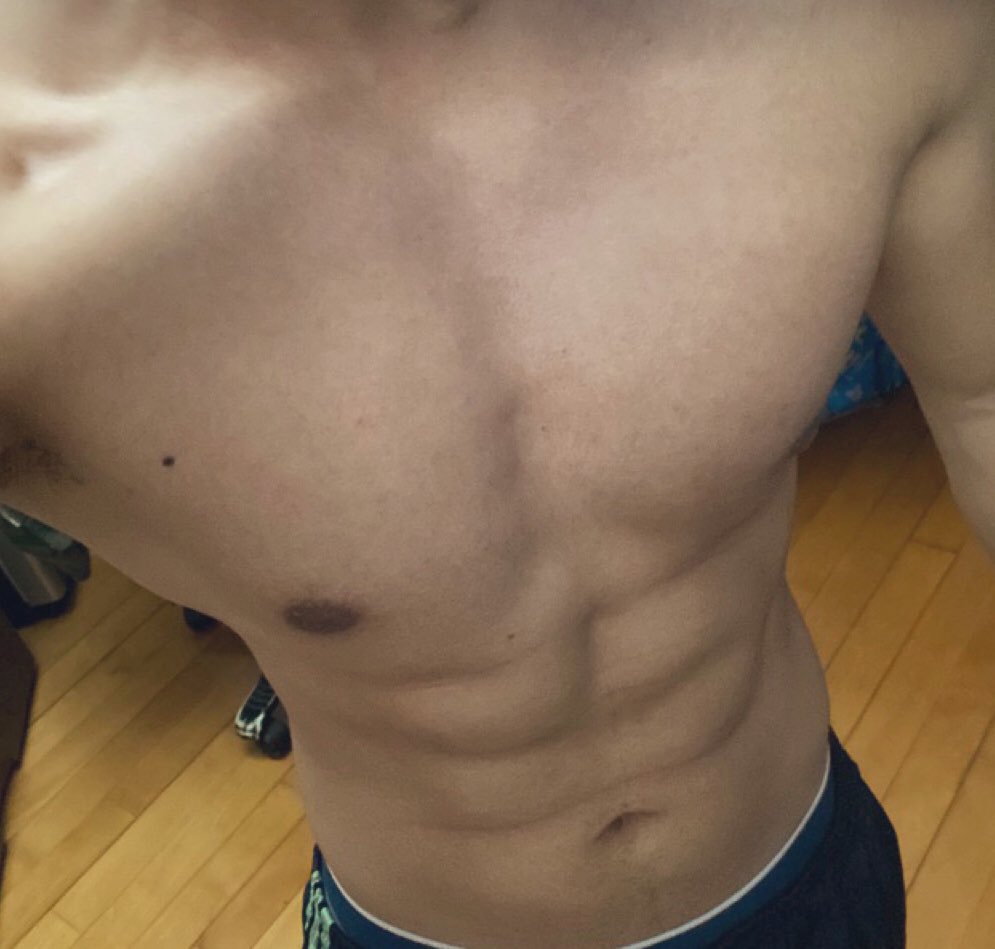 戴孢春代 (@ilikefkgl) on Twitter photo 