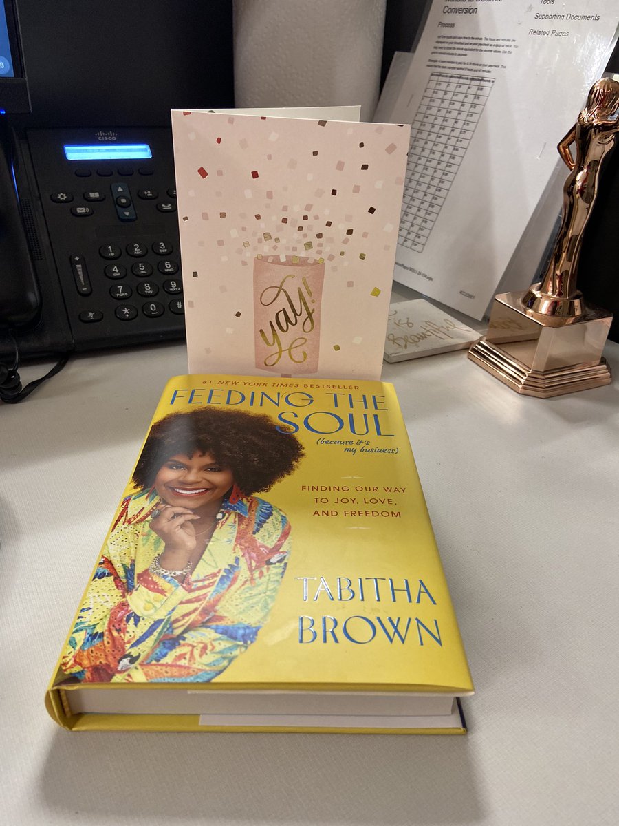 17 yrs of stepping stones at TARGET. Its such a joy to support a team that supports you. To work where you can build relationships in your store &amp; the company is amazing. This lovely gift &amp; card of appreciation was at my desk. <a href="/cristenardabili/">Cristen</a> ❤️Thank you! #worksomewhereyoulove