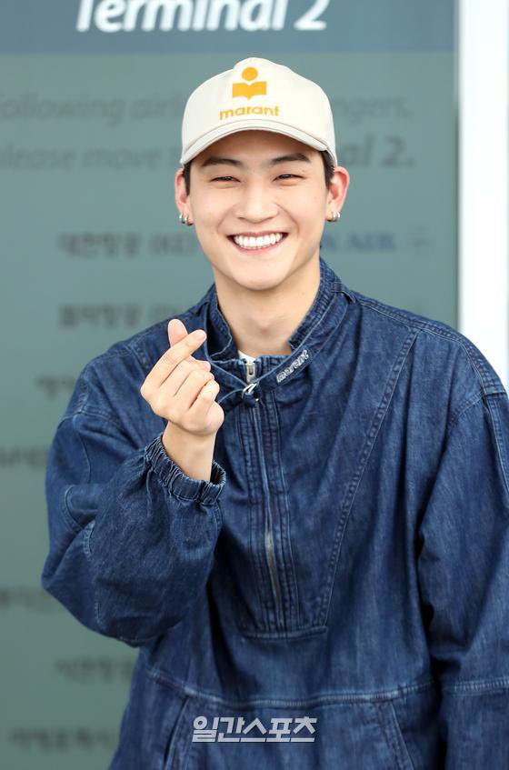 the-seoul-story-on-twitter-jay-b-at-incheon-international-airport
