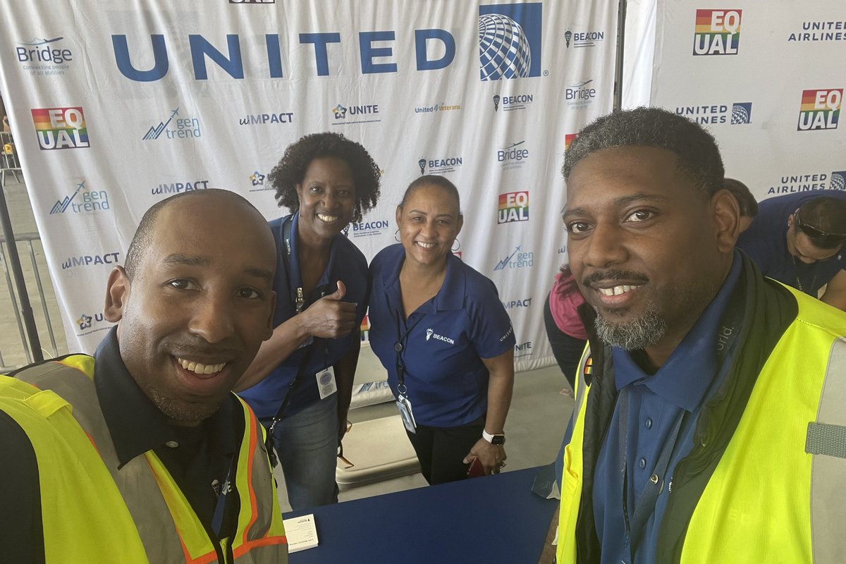 Hanging with the LAX BEACON team at their end of summer Safety Fair. Love the energy and passion from everyone here! 🙌🏽