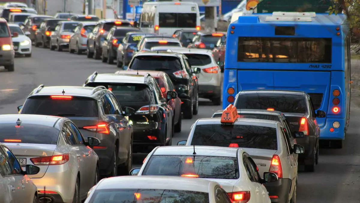 CleanBanyule's tweet image. A recent Swinburne Uni study looked at the benefits of a fast transition to EVs. In every scenario, the benefits far outweighed the costs to implement the transition. Of course, such a transition should include strategies to reduce car journeys overall.

buff.ly/3qRpCSp