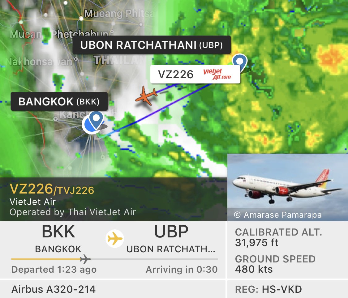 RonallChersan's tweet photo. #พายุโนรู  เที่ยวบินแรกของวันนี้ จากสุวรรณภูมิไปอุบลราชธานีของ Thai VietJet Air ต้องบินกลับ กทม.แล้ว หลังลงจอดที่อุบลราช���านีไม่ได้

ช่วงเช้าวันนี้สนามบินอุบลมีลมขวางสนามประมาณ 10-14 น็อต และมีฝนตกหนักจากอิทธิพลของพายุ https://t.co/ZenPrkkJge
