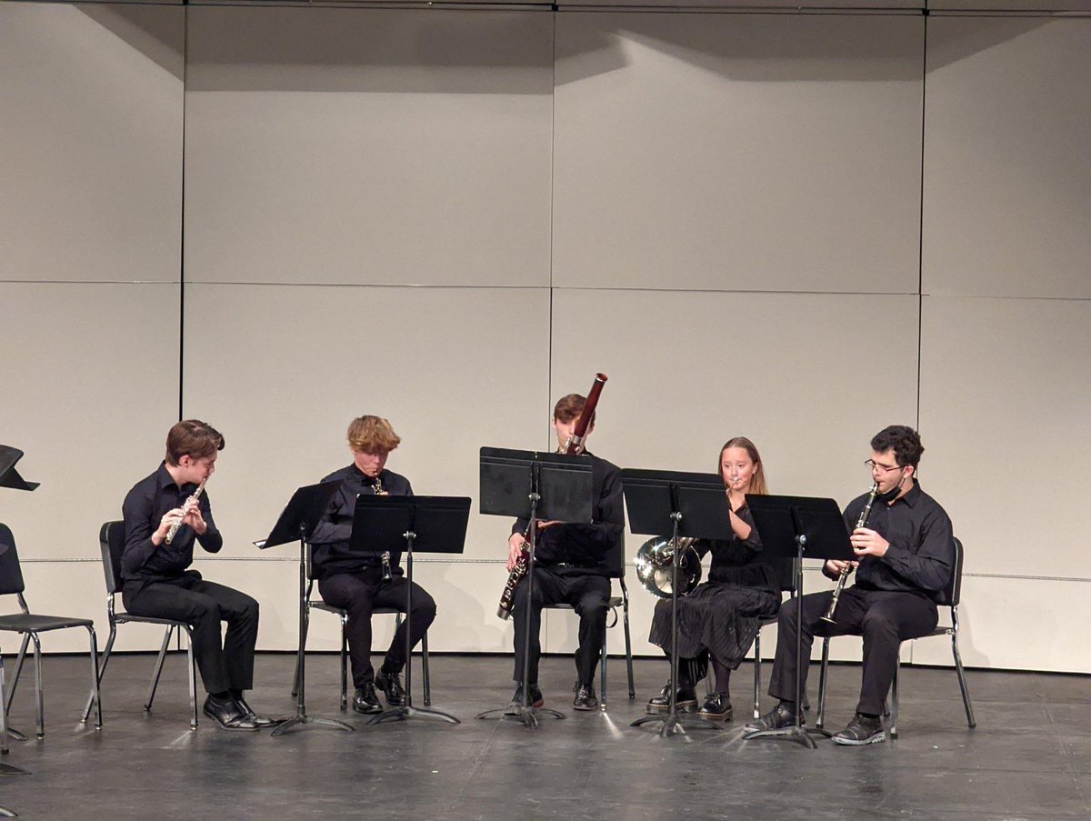 Edina Bands tweet media