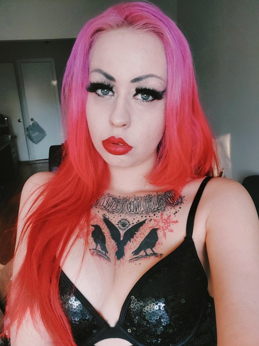 Hi ?
.
.
 
.
.
.

#altgirl #gothgirl #amateurporn #stripping #bi #nudes #onlyfans #inked #petite #punk