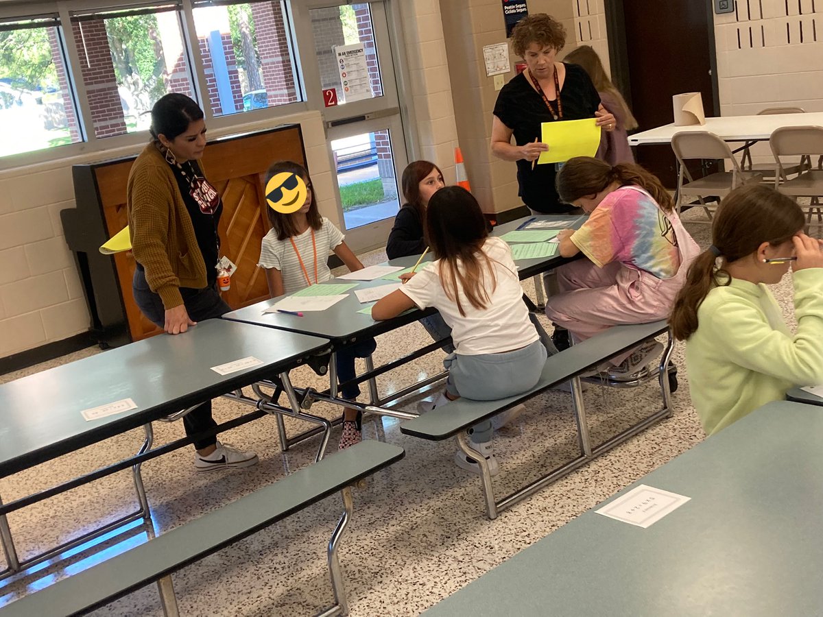JobeMathLP's tweet photo. Rizzuto 5th graders participate in an order of operations relay race to prepare for their next CBA while focusing on communication as they justify their answer choice. #ChooseLP https://t.co/oDLYDUYytM