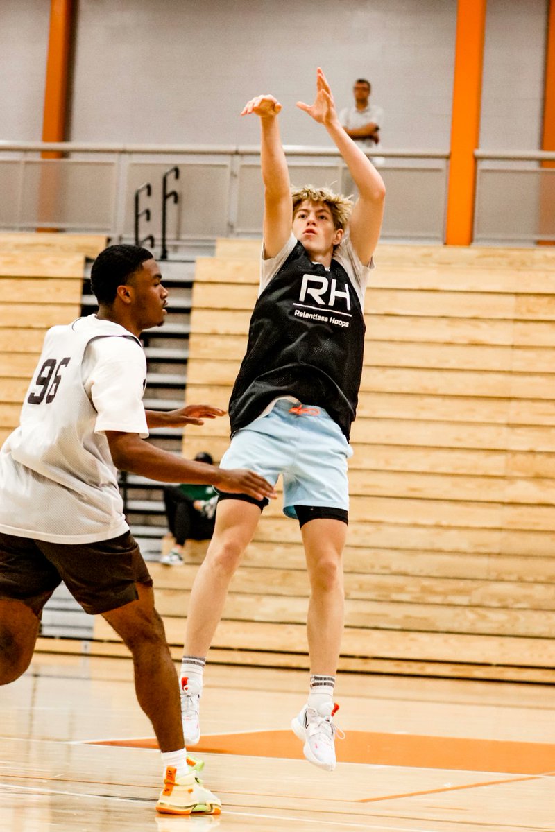 I was at <a href="/Relentless_Hoop/">Relentless Hoops</a> Select 80 camps over the weekend. Always a great field and evaluation opportunity. 

Here are five 2023 standouts from Saturday. 

(Picture by @basportdesigns and borrowed from Relentless Hoops)

STORY: hoopseen.com/georgia/news/e…