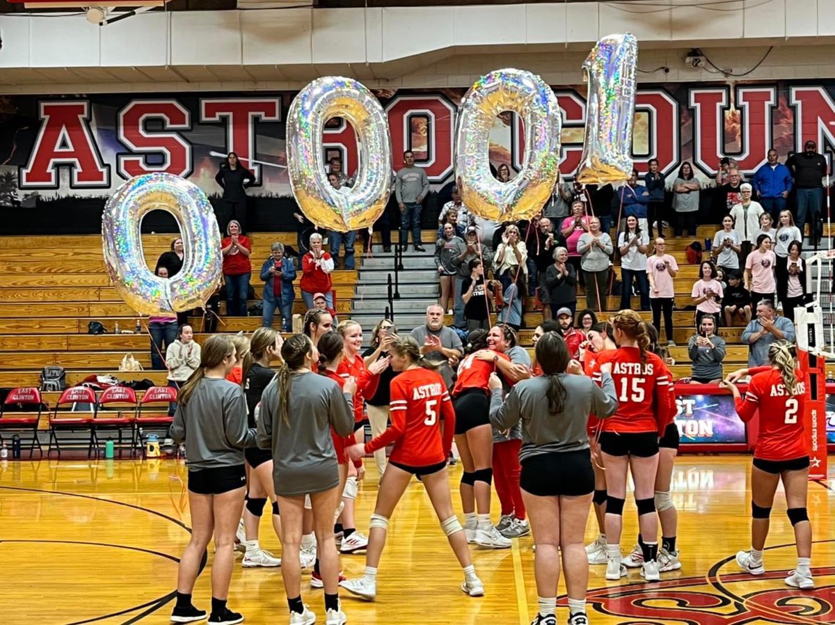 ECLocal's tweet image. Congrats to Libby “The Hammer” Evanshine on earning her 1000th career kill during the 3-0 win over the CNE Rockets! #ECAstroPride