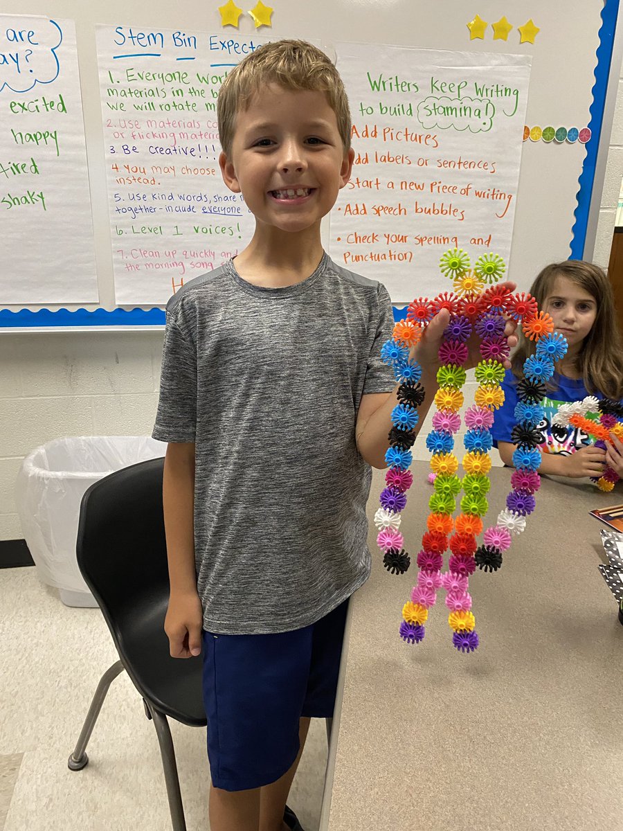 MsCarpenterRCE's tweet photo. We ❤️ starting our day with STEM bins! #oneRCE https://t.co/pzJ1So5otk