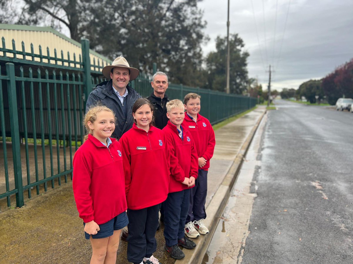 We promised to deliver 300 additional school crossing supervisors and we’ve kept our promise.

Now we’re on the lookout for more supervisors so we can continue to keep kids safe when they go to school.
<a href="/NSWNationals/">NSW Nationals</a>