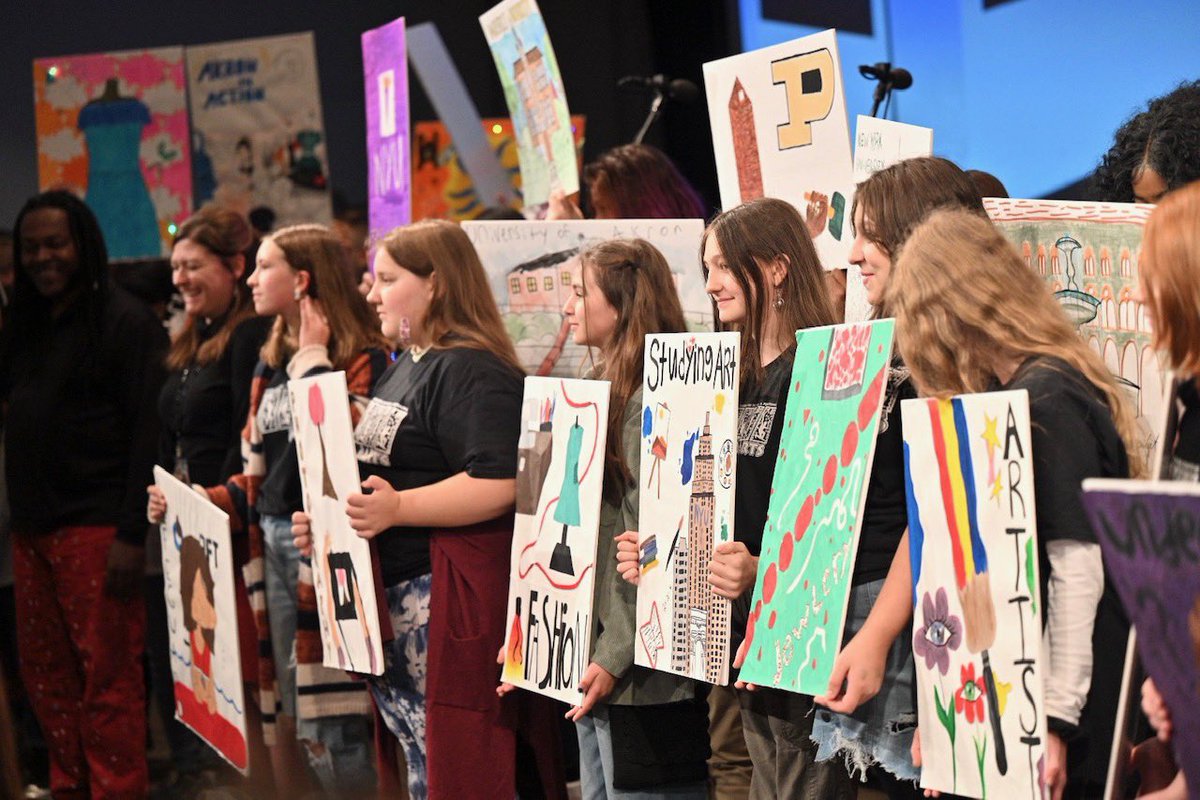 CCAofAkron's tweet image. APS students remind us why we do what we do.  Great start to #AkroninAction Looking forward to working with our guests!  @akronschools @FordNGL