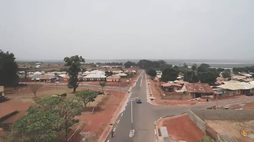 date_africa's tweet photo. 🇨🇲 Cameroun : Tibati 2018-2022 du bitume désormais dans quelques artères stratégiques de la bourgade située dans la Région de l'Adamaoua.
#utdacameroun #utdainfo #utdatibati https://t.co/tvjm9jMBak