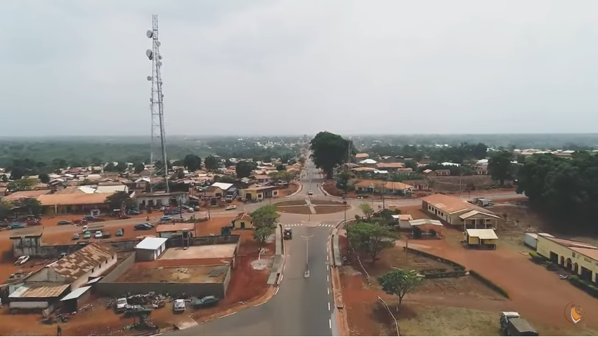 guyzoducamer's tweet photo. 🇨🇲 Cameroun : Tibati 2018-2022 du bitume désormais dans quelques artères stratégiques de la bourgade située dans la Région de l'Adamaoua.
#utdacameroun #utdainfo #utdatibati https://t.co/VRXLOgWiOH