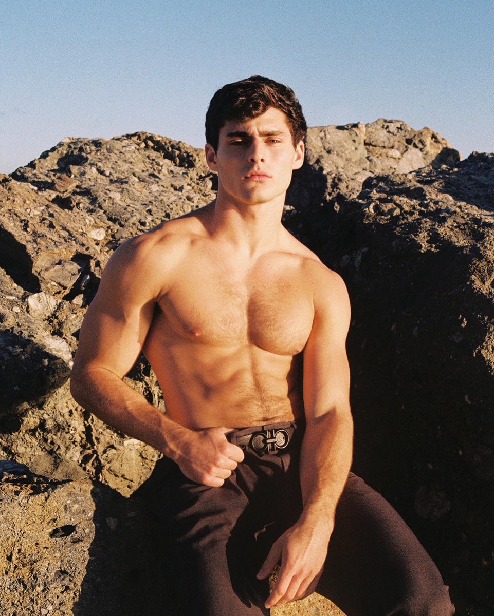 Hot Dudes Good Mood 🇺🇦 on Twitter: "RT @Cmyersphotos: Qcp on film by me