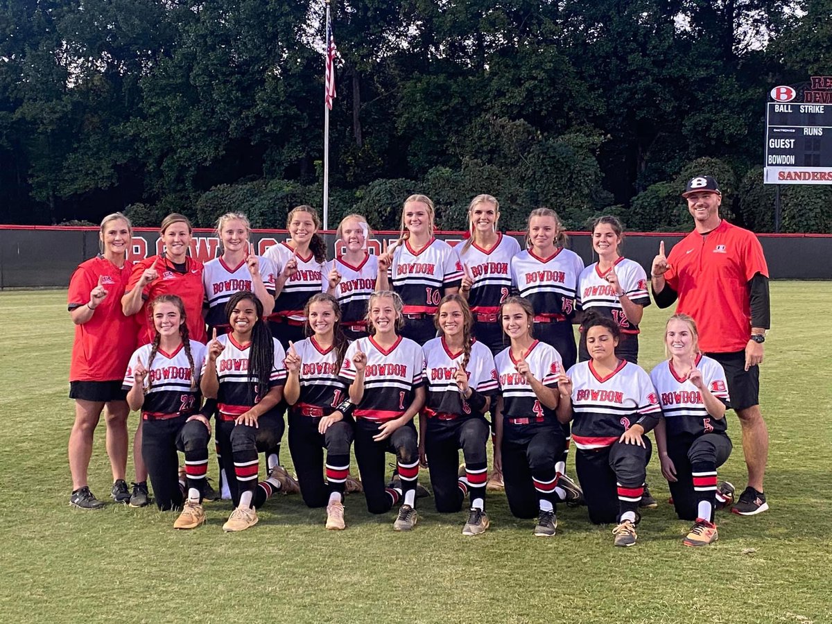 bowdon_baseball's tweet photo. Region Champs! Beat MZ 4-3 in walkoff fashion to claim the top spot! Congrats coaches and players! #forksup #champs🏆 https://t.co/14p3IRRTVy