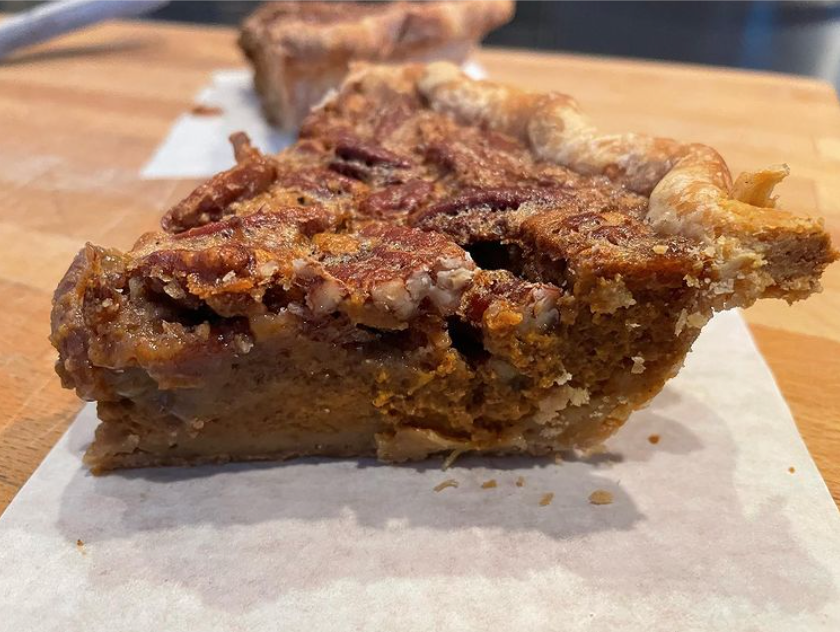 Tis’ the season for seasonal pie flavors at <a href="/knowrealitypie/">Knowrealitypie.com</a>! #ShopSmall #ShopLocal