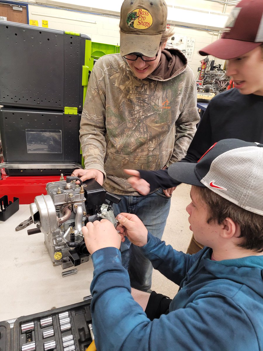 There’s always something to investigate at MVDHS. Check out these Inquisitive students analyzing the situation in science and auto class. Keep those thoughts growing! <a href="/MVDHS/">Madawaska Valley DHS</a> #greatteachers