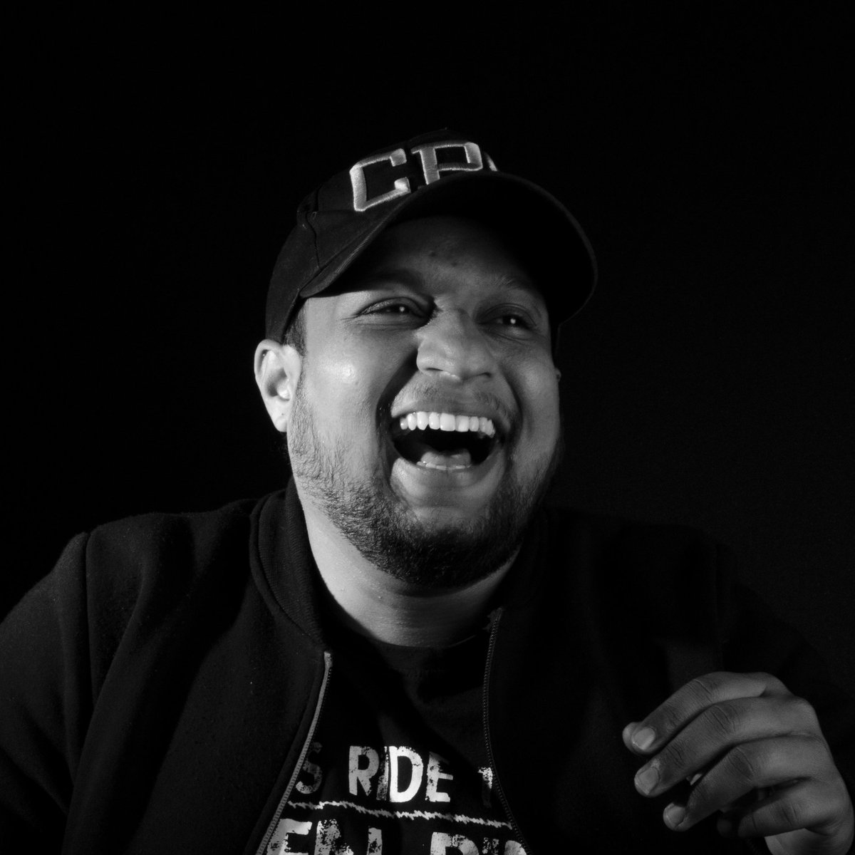 ChatiGaurav's tweet photo. There are many ways to the divine. I have chosen the ways of Song, Dance &amp; Laughter.
- Rumi

#Smile #chati #love #Rumi #gauravchati #musicchati #musiclove https://t.co/wLW26EtvRO
