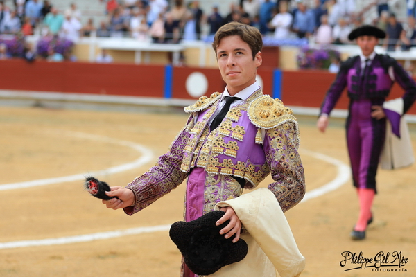 En <a href="/clubtaurino/">Club Taurino Arnedo</a> <a href="/aytoarnedo/">Ayuntamiento Arnedo</a>  Arnedo… Christian Parejo <a href="/ChristianPrjo/">Christian Parejo</a> cortó una oreja. Entrar👉🏼✅👉🏼: torosenelmundo.com/2022/09/27/en-…