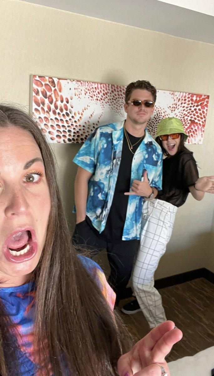 me: *sends a picture to my mom*

my mom: OHHHH I LOVE IT AND I LOVE YOU!!! Thank you for sharing!!!!!! 

The pic: