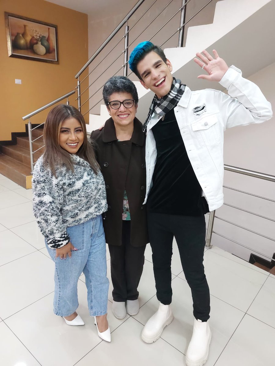 <a href="/SoyNelsonC/">Nelson Carreras Oficial</a> 
Wooow me encanta tu outfit, te ves guapísimo!!! Te adorooooo mi niño hermoso, tengo ganas de abrazarte mucho mucho!! 🐸☘️💕