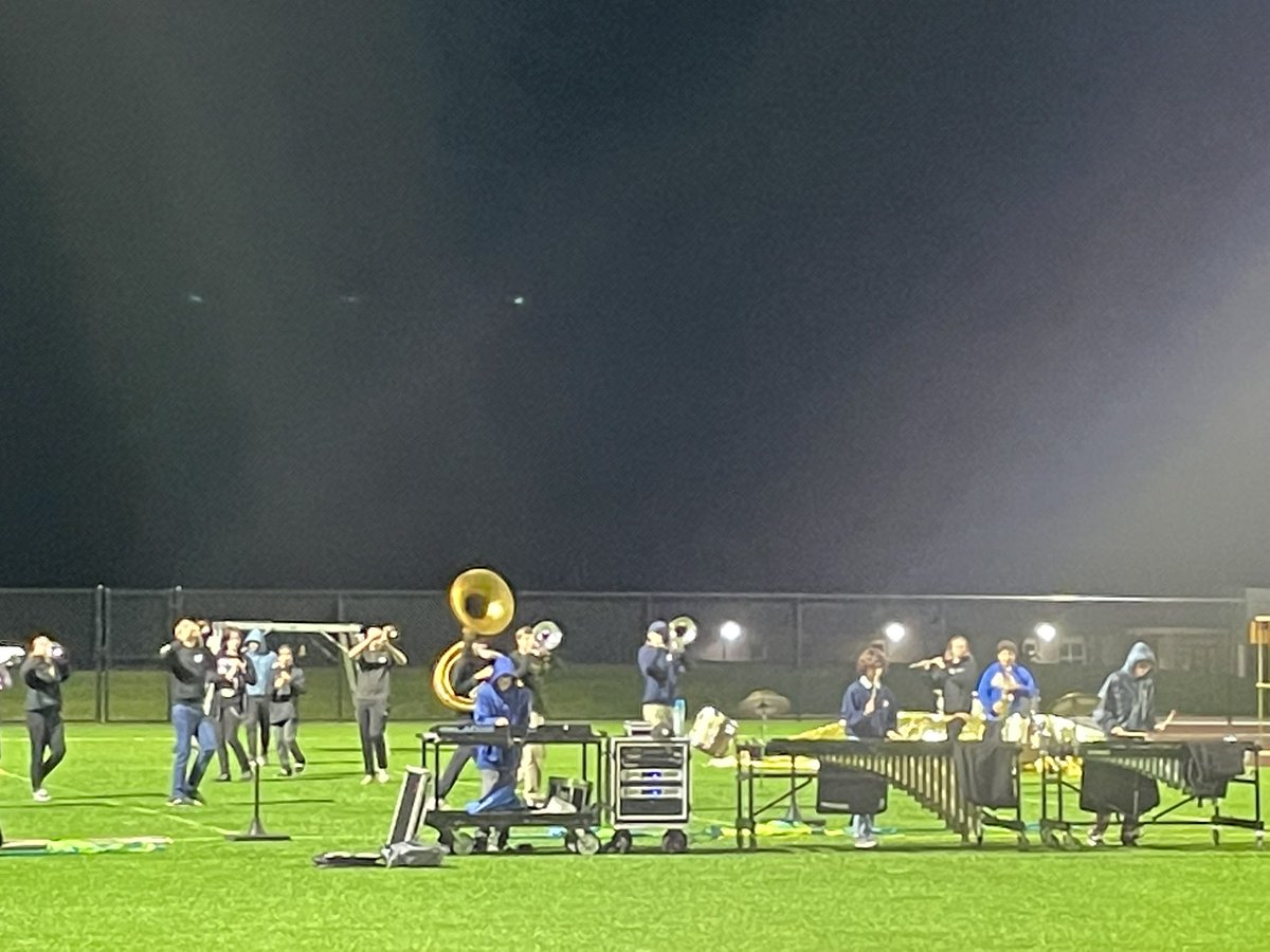 lakelehmanband's tweet photo. @lakelehmanband working hard in our new rehearsal space tonight!! #llpride #soappreciative #Knight_Vision3 @LLSDKnights https://t.co/CduEmFPMV3
