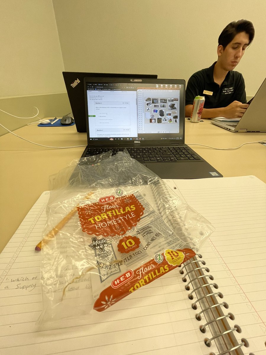 tamuslam's tweet photo. Absolutely demolished this 10-count bag of tortillas @ Evans https://t.co/xYEkg6ikXc