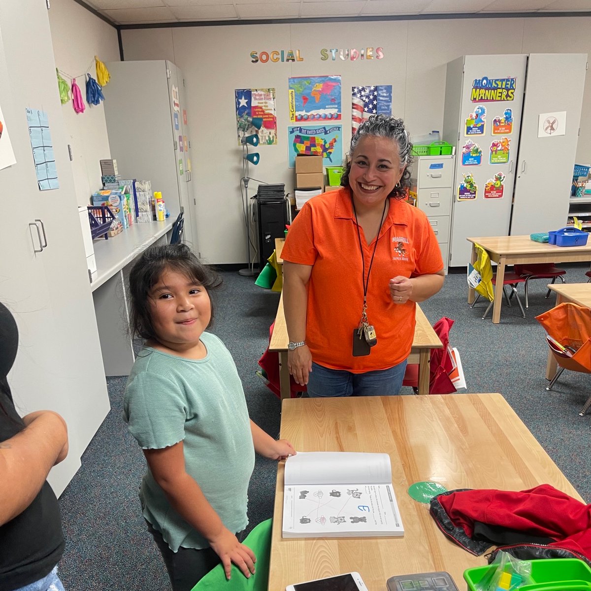 Magrill_AISD's tweet photo. Magrill Open House was one for the books !! 📚 Thank you to all of our Mustang 🐴 Families that joined us!🌟 #AldineConnected #MustangStyle #PowerofPrimary https://t.co/oTYoGEZYFB