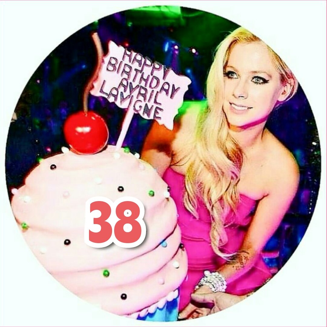 AvrilLarmstrong's tweet photo. Happy 38 Birthday, queen @AvrilLavigne! 💗 👸👑 🎂 👏

#AvrilLavigne #QueenAvril #HBD #LittleBlackStar  #AvrilLavigneFans #PrincessAvril #38th #38anos #HappyBirthdayAvrilLavigne! https://t.co/XZH6KtJpXq