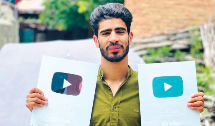 RisingKashmir's tweet photo. An aspiring #innovator behind #Kashmir’s comic face
Reports @InshaLatiefKhan
@RisingKashmir
#EducationSpecial
#UmarQureshi https://t.co/VKgiKt6cVL https://t.co/GbQRUVmTYZ