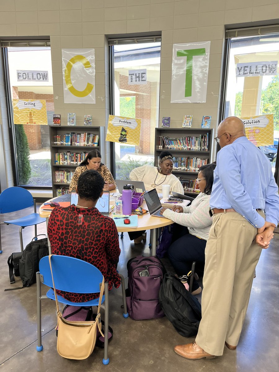 augirl91's tweet photo. @oakgroveel @uwclemontigers @Minor_Community These teacher leader CILT teams made great things happen today! So happy they let me join them!
@JEFCOED https://t.co/gDCLsels0E