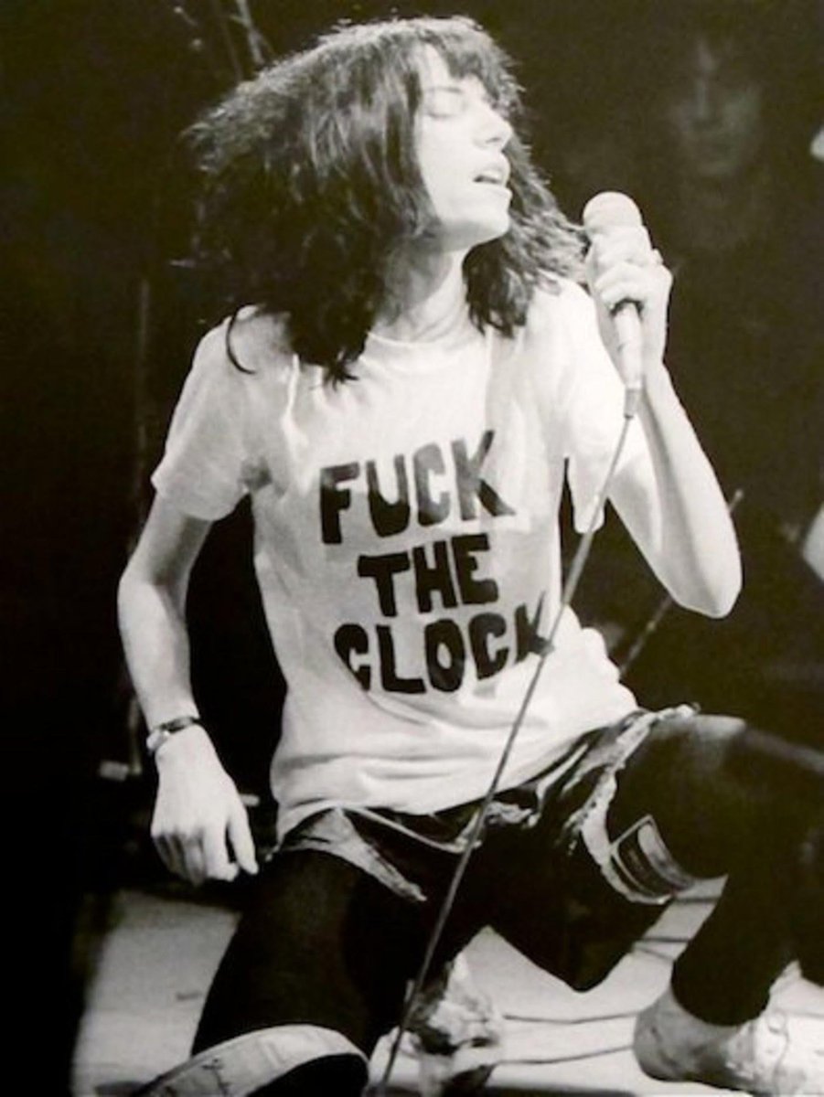 elly (archived) tweet media