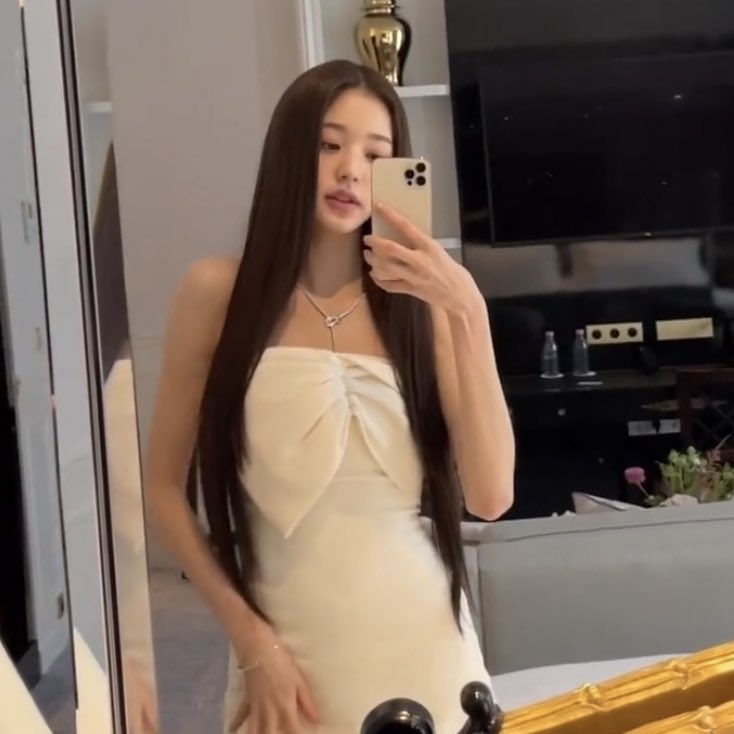 ivepics_'s tweet photo. low quality pic high quality girl 💎 https://t.co/84PQl7tzRl