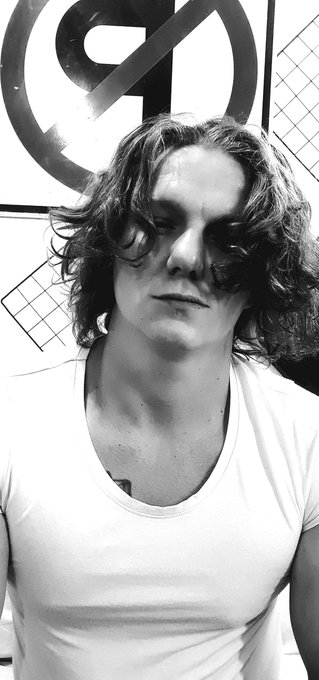 Hippie https://t.co/wP7OCA9OSz