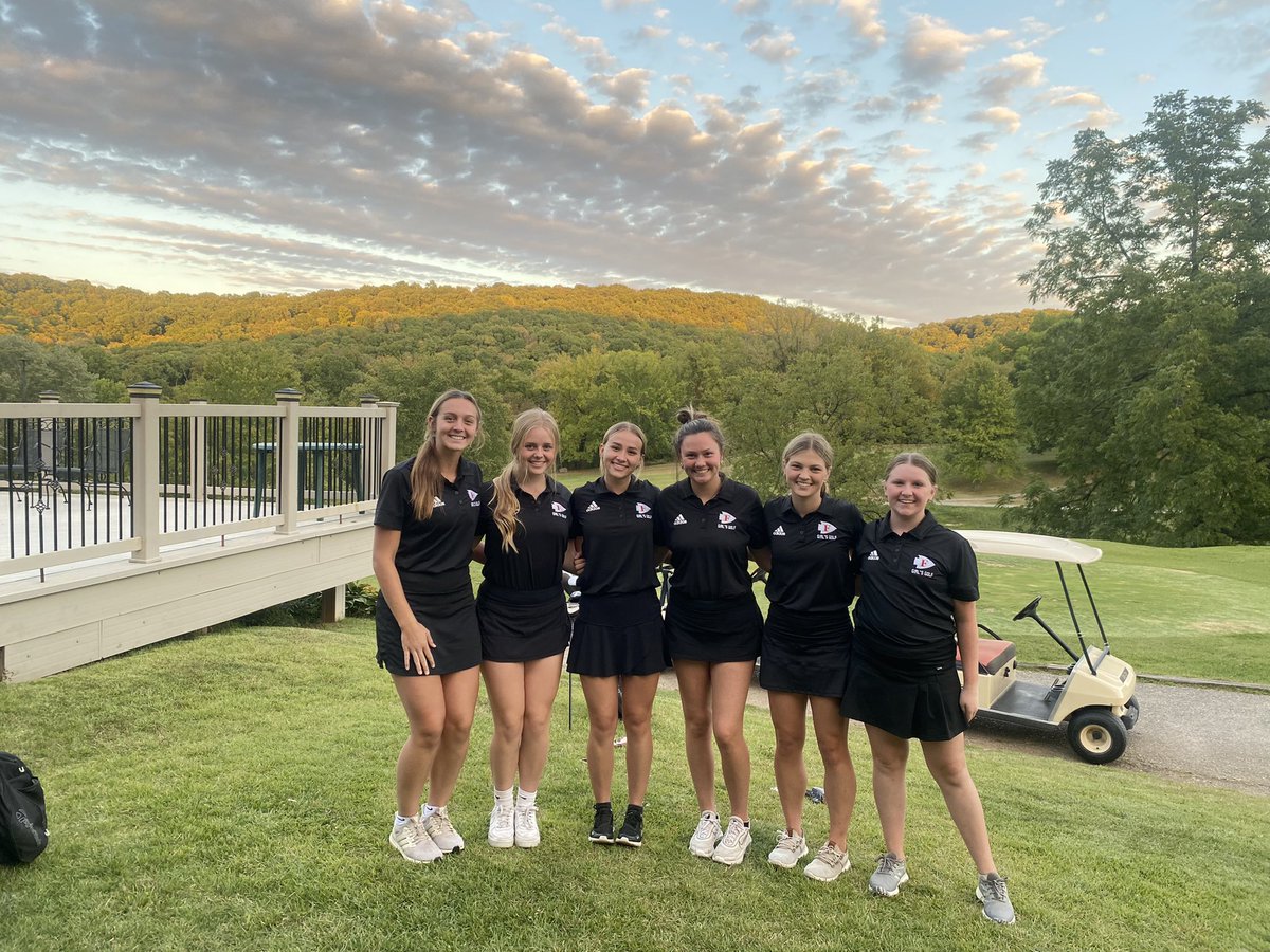 FoxGirlsGolf1's tweet photo. Your Lady Warriors we’re competing against your Northwest Lions and Eureka Wildcats. The ladies played well and came away with the victory! @CayleeIverson with the low score for the Warriors. https://t.co/cW2f7lsuOC