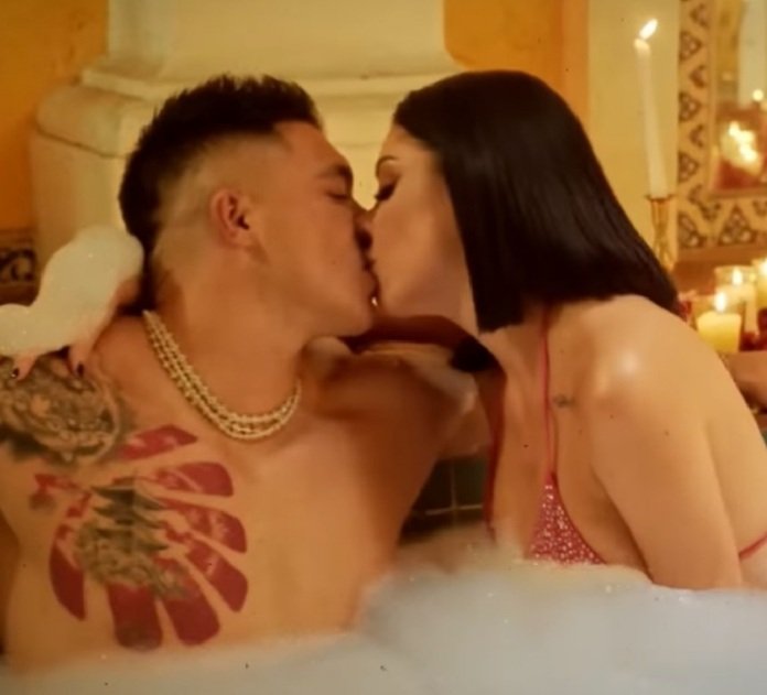 Acashore101's tweet photo. Creo firmemente q el casanova ya paso de moda! 
❤ si lo crees
#acapulcoshore10 https://t.co/MhRFv7DX1q