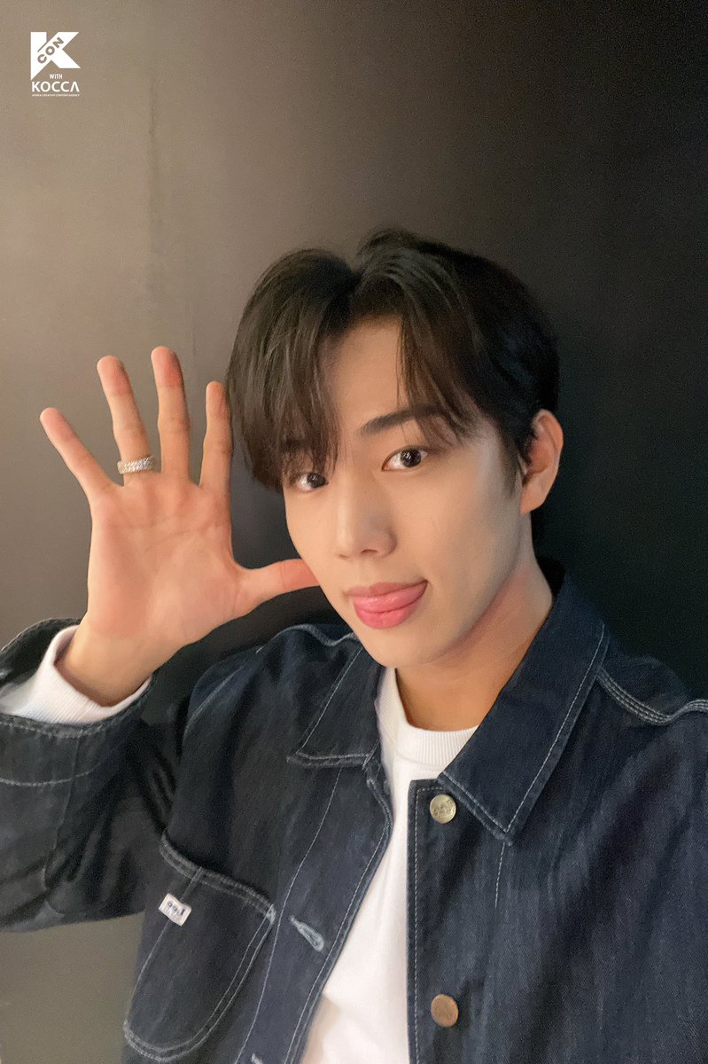 takhauls's tweet photo. gwapo, pang photocard worthy 🥹 https://t.co/AbHzglwipe