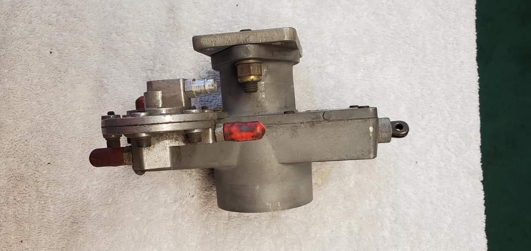 SparepartJayson's tweet photo. @RealRupertX 12 carburetors for sale. 
Top row
1)  38 Lectron power jet cracked float bowl.$175. No leak.
 2) 38 mm electron power jet nice $225.
3) 38 Mikuni TMX  Flatslide $100.
3) 35 Mikuni TMX Flat slide $100.
4) 38 Mikuni TM flat slide.
No slide $75.
5) POSI FUEL.
2nd Row. https://t.co/RP3Uzzb5I7