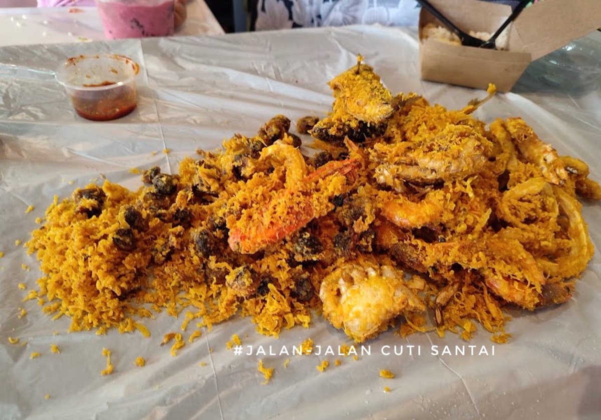 MalaysianFoods's tweet photo. Tempat makan Celop-celop tepung selambak RM15 sahaja resepi Asli terengganu + Free Air Refill dekat Selangor

Jom kita Mukbang sampai puas!

Restoran AG Santa@Celup Tepung
📍Bandar saujana Putra, Jenjarom, Selangor https://t.co/PusmApquvM